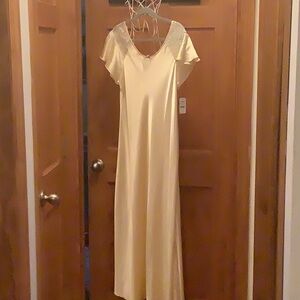 Eve Stillman cream colored medium, long nightgown. NWT